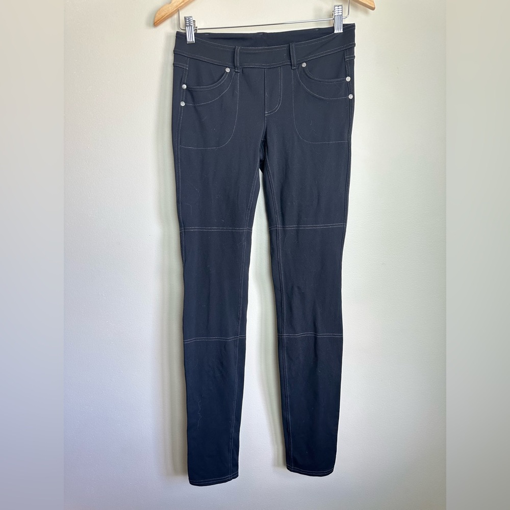 Athleta Size S Black Pants with Stitch Detail